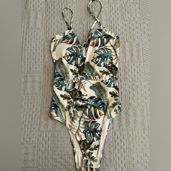 NWOT LACE-UP BACK TROPICAL PALM RUFFLE SWIMSUIT new without tags - Picture 4 of 5